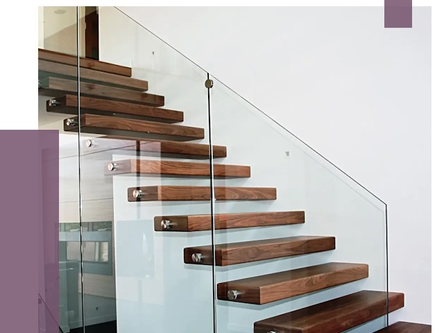 Стеклянные перила для лестницы в Ухте от 14681 руб.