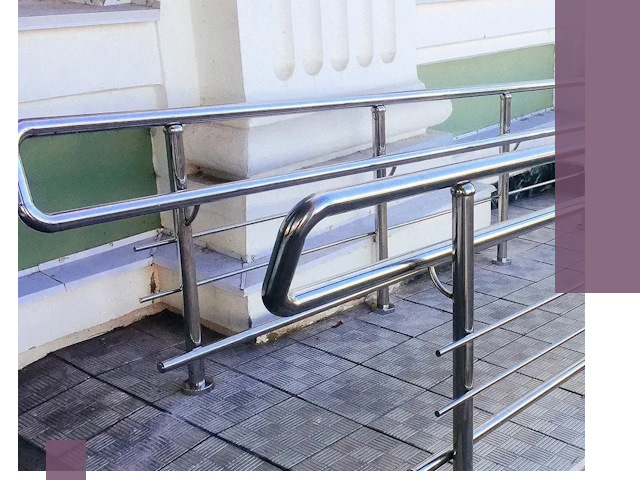 Ограждения пандусов из металла и нержавейки в Ухте