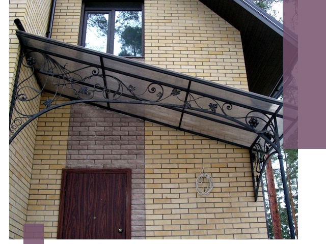 Односкатные козырьки из металла под ключ в Ухте