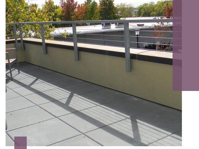 Металлические парапеты под ключ в Ухте: монтаж и изготовление